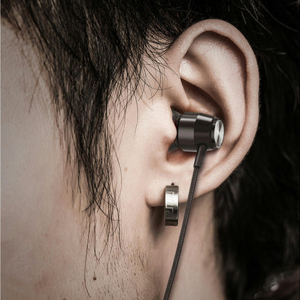 Wired In-ear Earphone Universal 3.5mm TPE Heavy Bass Earbuds with Microphone-Silver