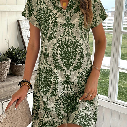 Batwing Dress - Women's Short Sleeve Notched Neck Vacation Dress for Summer - Comfortable Dresses