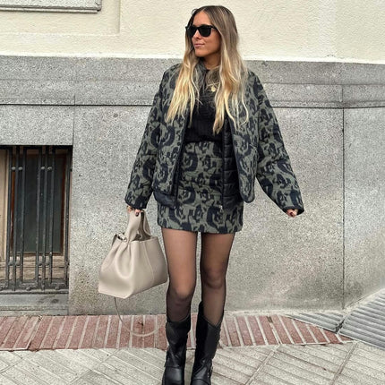 Women's Cropped Quilted Jacket Floral Print Lightweight Coat Fall Winter Button Down Outwear