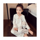 7032 white