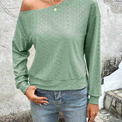 Long Sleeve Tunic Tops for Women Casual Boat Neck Off Shoulder Shirts Eyelet Blouse