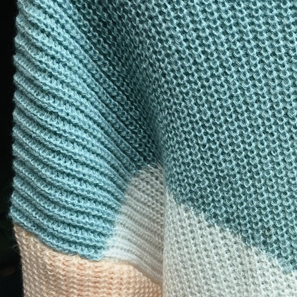 Women's Round Neck Contrast Color Long Sleeve Large Size Knitted Sweater