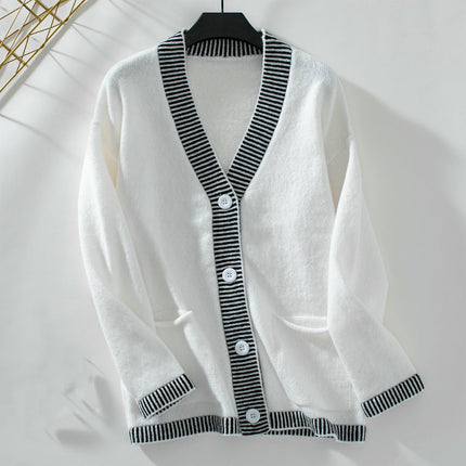 Women's Lightweight Long Sleeve Cardigan Button Knit Sweater with Pockets