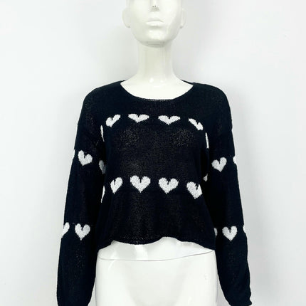 Women's Lightweight Round Neck Heart Contrast Color Short Loose Pullover Sweater