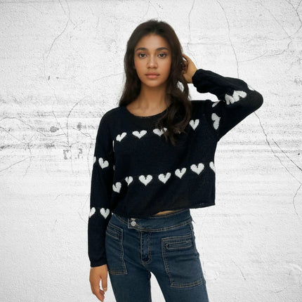Women's Lightweight Round Neck Heart Contrast Color Short Loose Pullover Sweater