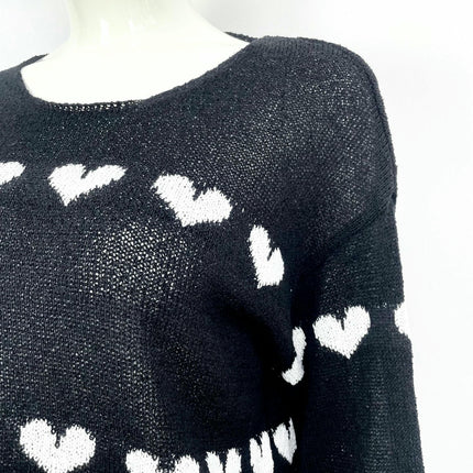 Women's Lightweight Round Neck Heart Contrast Color Short Loose Pullover Sweater