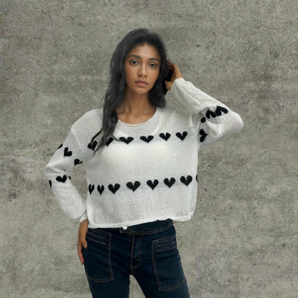 Women's Lightweight Round Neck Heart Contrast Color Short Loose Pullover Sweater