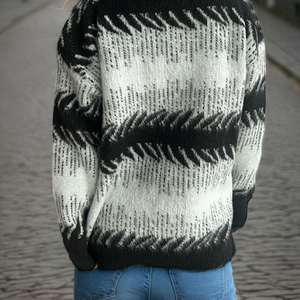 Winter Contrast Color Knitted Women's Sweater Round Neck Casual Loose Pullover