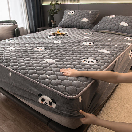 Queen Size Milk Fleece Fitted Sheet Mattress Protector, Soft And Breathable Thickened With Elastic Deep Bed Cover