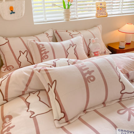 Parure de lit douce quatre pièces, en velours de lait épais et polaire corail, comprenant drap, taie d'oreiller et housse de couette