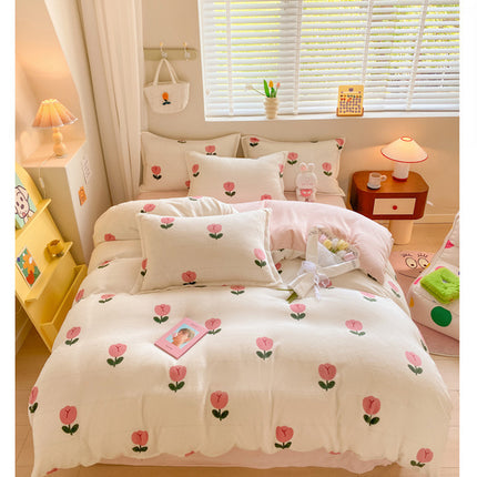 Parure de lit douce quatre pièces, en velours de lait épais et polaire corail, comprenant drap, taie d'oreiller et housse de couette