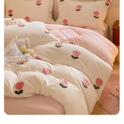 Parure de lit douce quatre pièces, en velours de lait épais et polaire corail, comprenant drap, taie d'oreiller et housse de couette