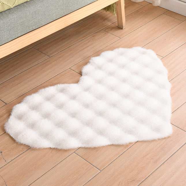 Soft Heart-shaped Faux Rabbit Fur Area Rug  Fluffy Area Rugs Plush Floor Carpet Mat for Bedroom Living Room Floor Decor
