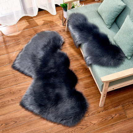 Double Heart Shaped Faux Fur Rug, Soft Artificial Sheepskin Fluffy Floor Carpet for Home Living Room Bedroom Sofa Shaggy Area Rugs