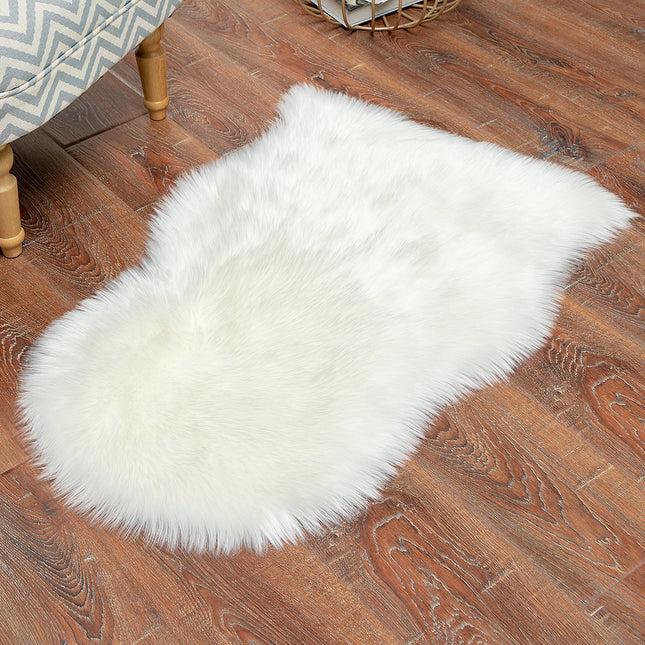 Classic Soft Faux Sheepskin Fur Rug Fluffy Area Rug Shag Rug Carpets for Bedroom Living Room Bedside Throw Washable